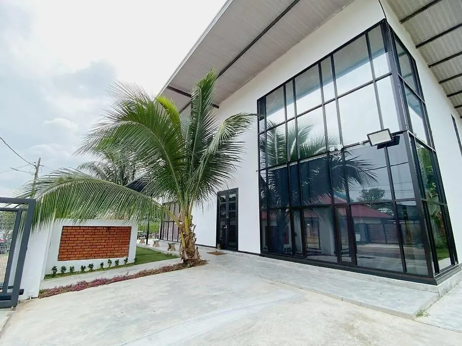 B03 Larkin Bungalow Homestay Τζόχορ Μπάχρου Σπίτι διακοπών