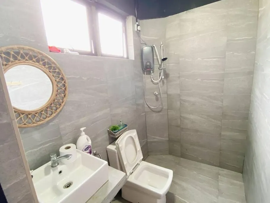 B03 Larkin Bungalow Homestay Johor Bahru